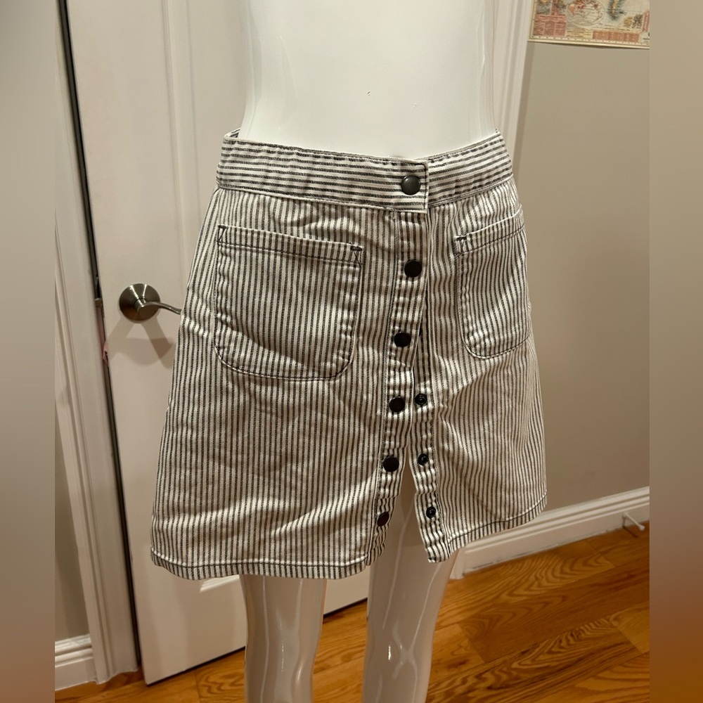 Striped Button Front mini Skirt